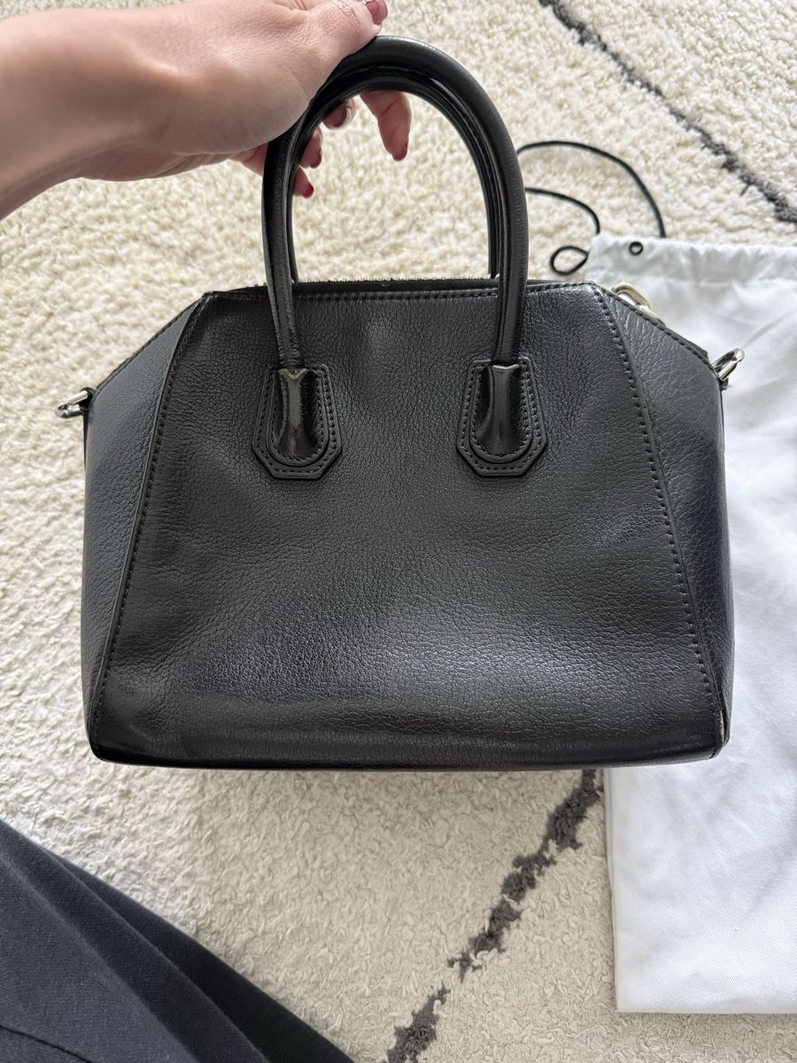Givenchy Borse da donna: Tote Bag Antigona Mini aus Leder – Usato da Zollikon venduto da snowflake10- 2
