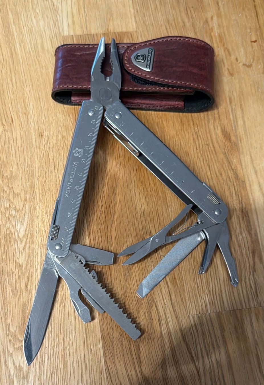 Victorinox Coltelli tascabile: VICTORINOX SWISSTOOL MIT ETUI – Usato da Zürich venduto da Frei-Occasionen 5