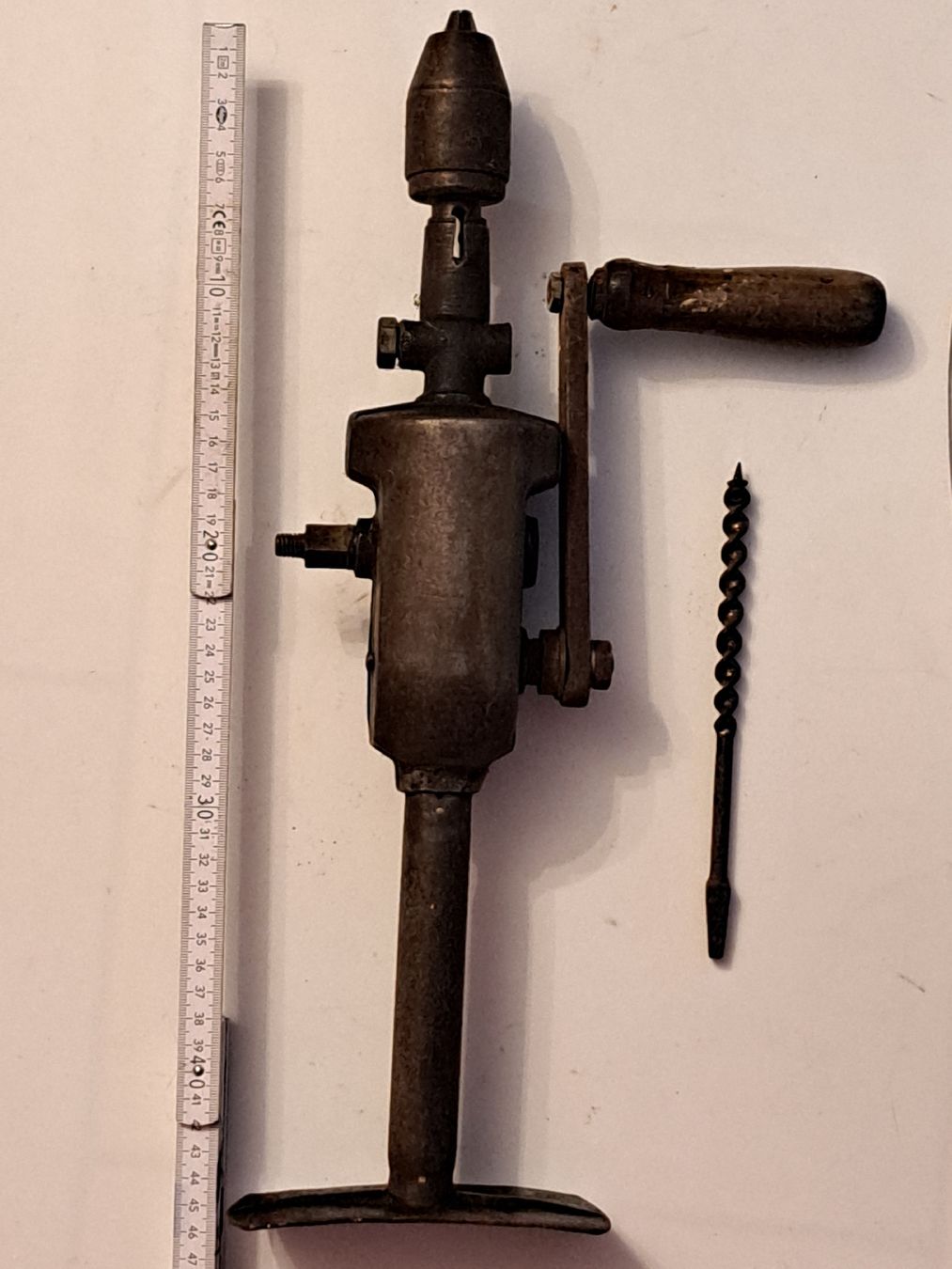 Trapani: Antike Handbohr Maschiene – Usato da Wettingen venduto da ML03 1