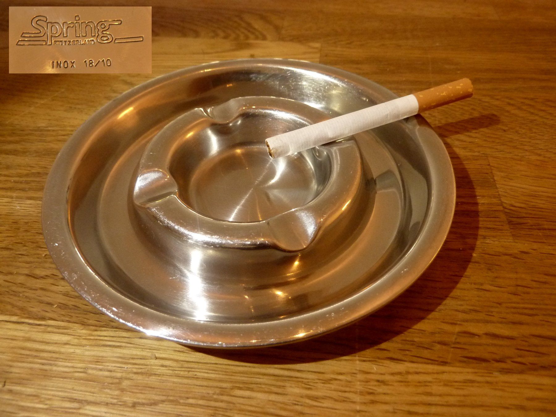 Aschenbecher: Aschenbecher edel Spring swiss 14 cm – Gebraucht aus Hochfelden von swissice
