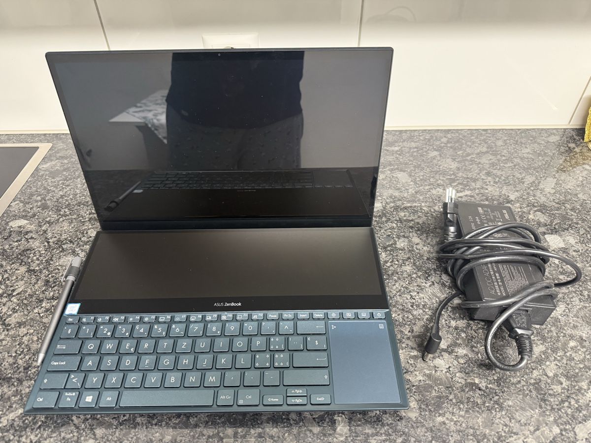 Asus Notebooks: ASUS UX581G Notebook – Gebraucht aus Allschwil von Vespalino48
