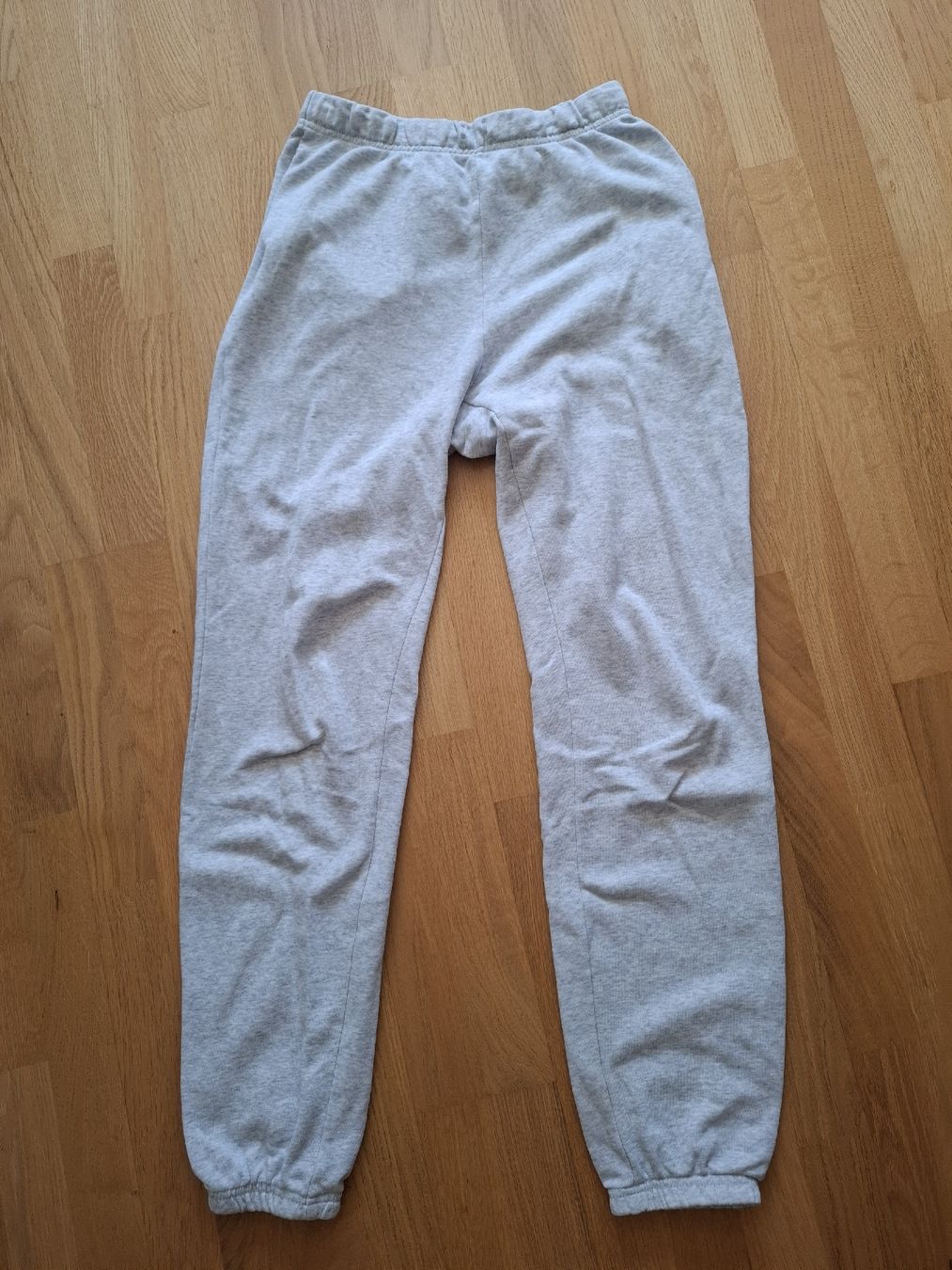 H&M Pantalons: Trainerhose, Jogginghose, Gr. 170 – D'occasion à Wabern par jeroalila