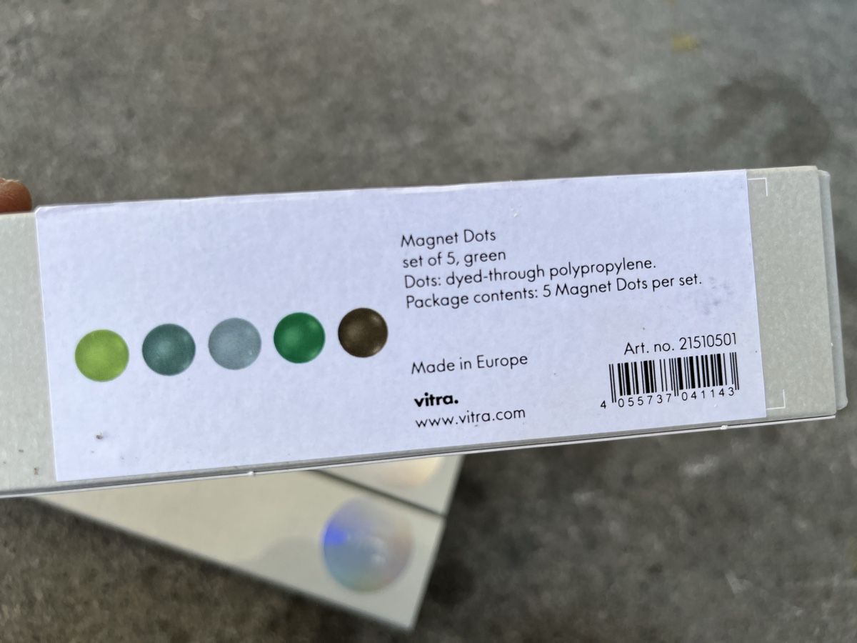Vitra Alle Dekorationen: 3 x 5 Vitra Magnete Dots Hella Jongerius 2016 – Gebraucht aus Bern von fotolog111 2