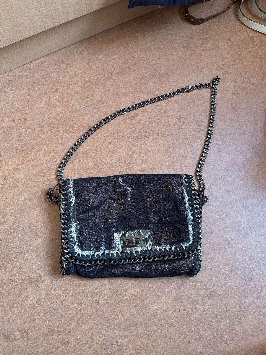 Borse da donna: Schicke Handtasche mit Kette, Wildlederoptik – Usato da Bassersdorf venduto da padriga68