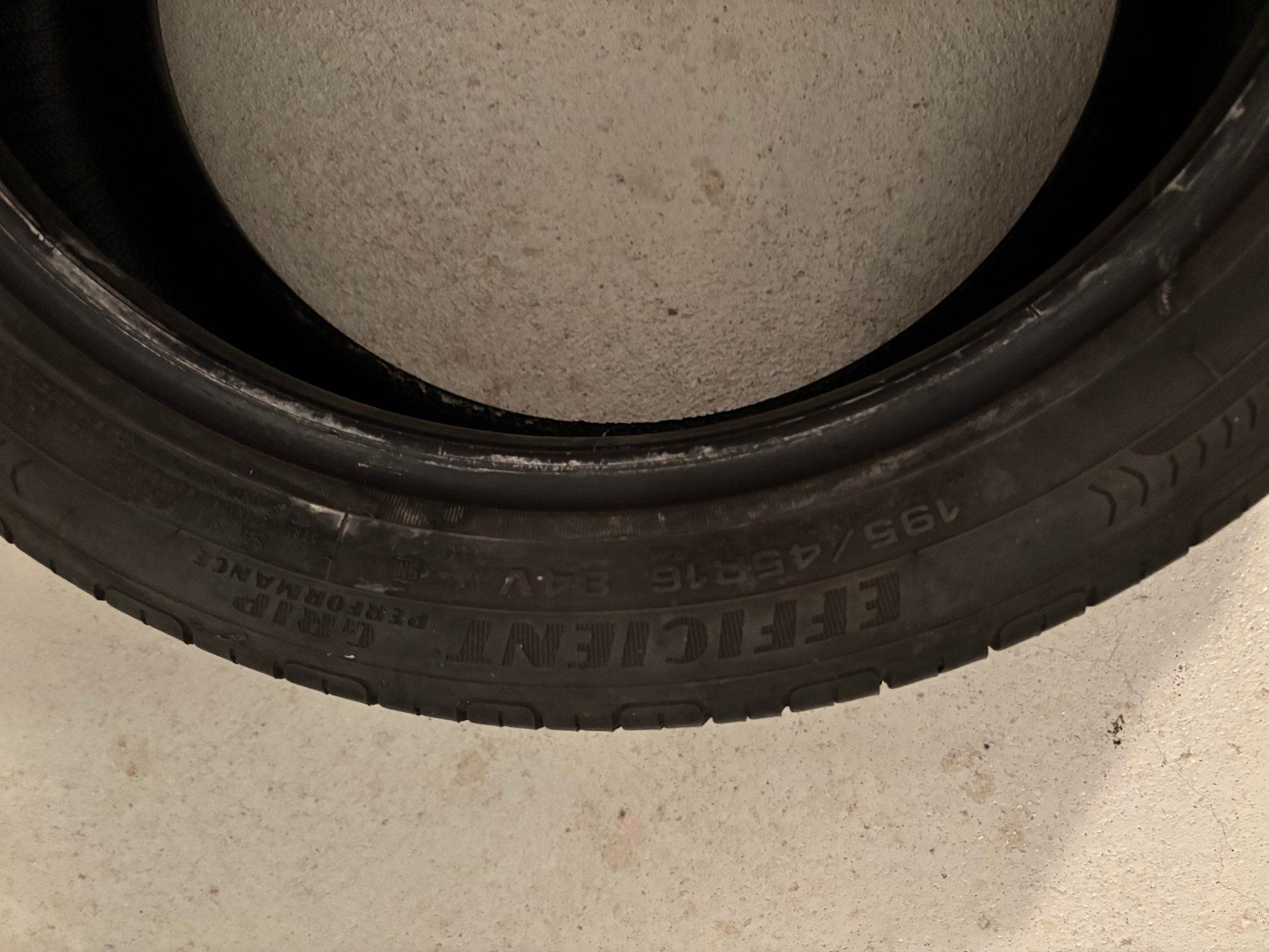Goodyear Pneumatici & Ruote complete: Sommerreifen Goodyear Efficient Grip Performance 195/45R16 – Usato da Uerikon venduto da hof_bqn7 2