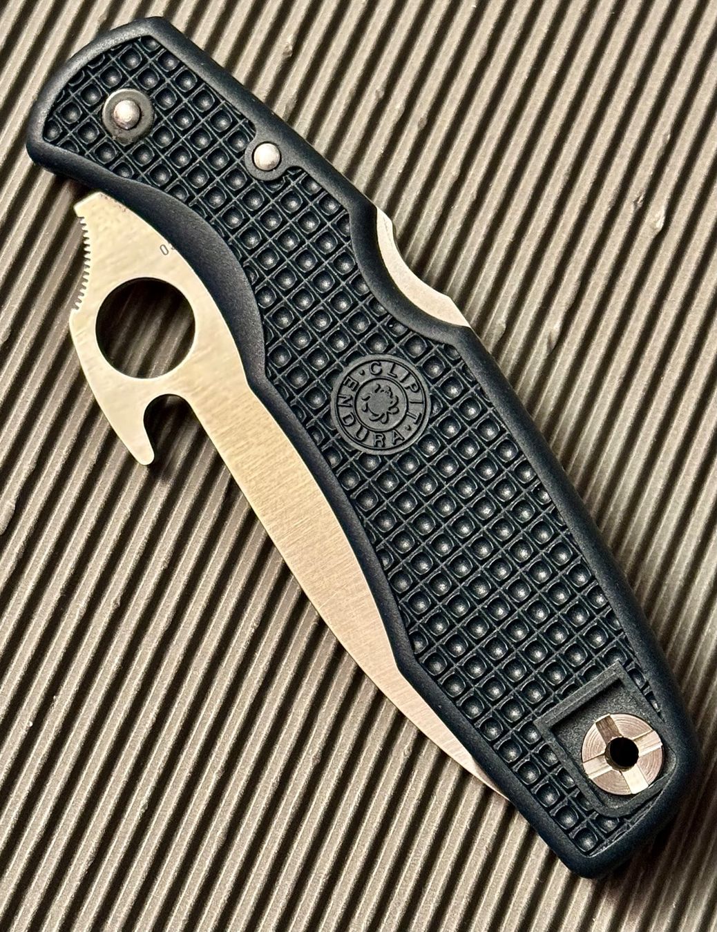 Spyderco Taschenmesser: Spyderco ENDURA mit WAVE-Funktion – Neu (gemäss Beschreibung) aus Grenchen von  3