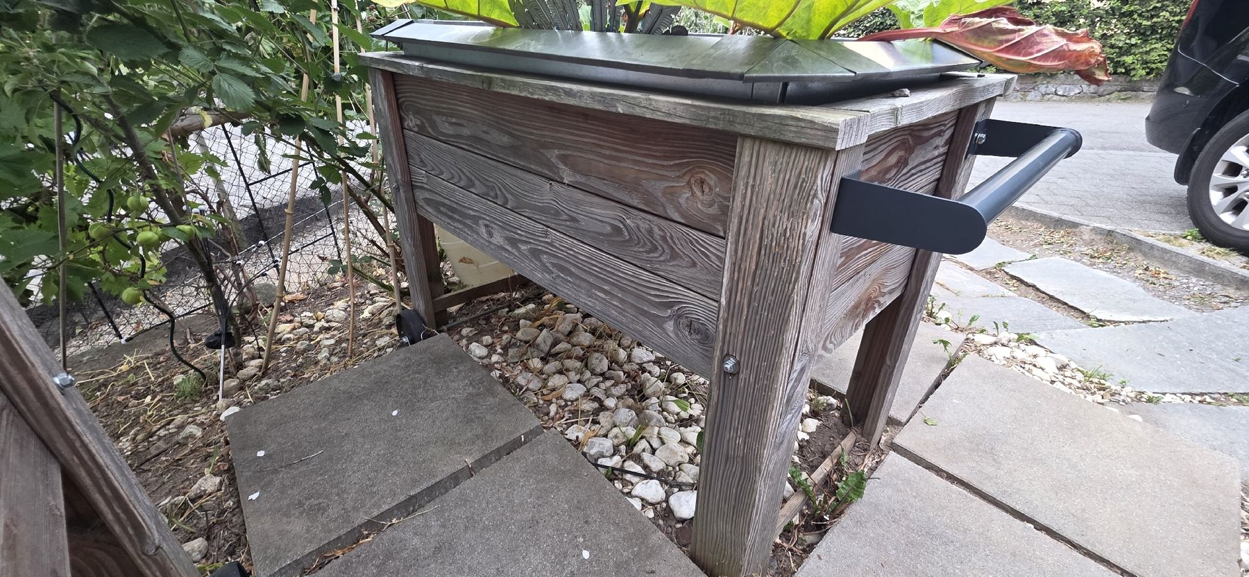 Vasi per fiori: 4 Hochbeet aus Holz mit Rollen und Griffen – Usato da Menzingen venduto da vannessa.studer 6