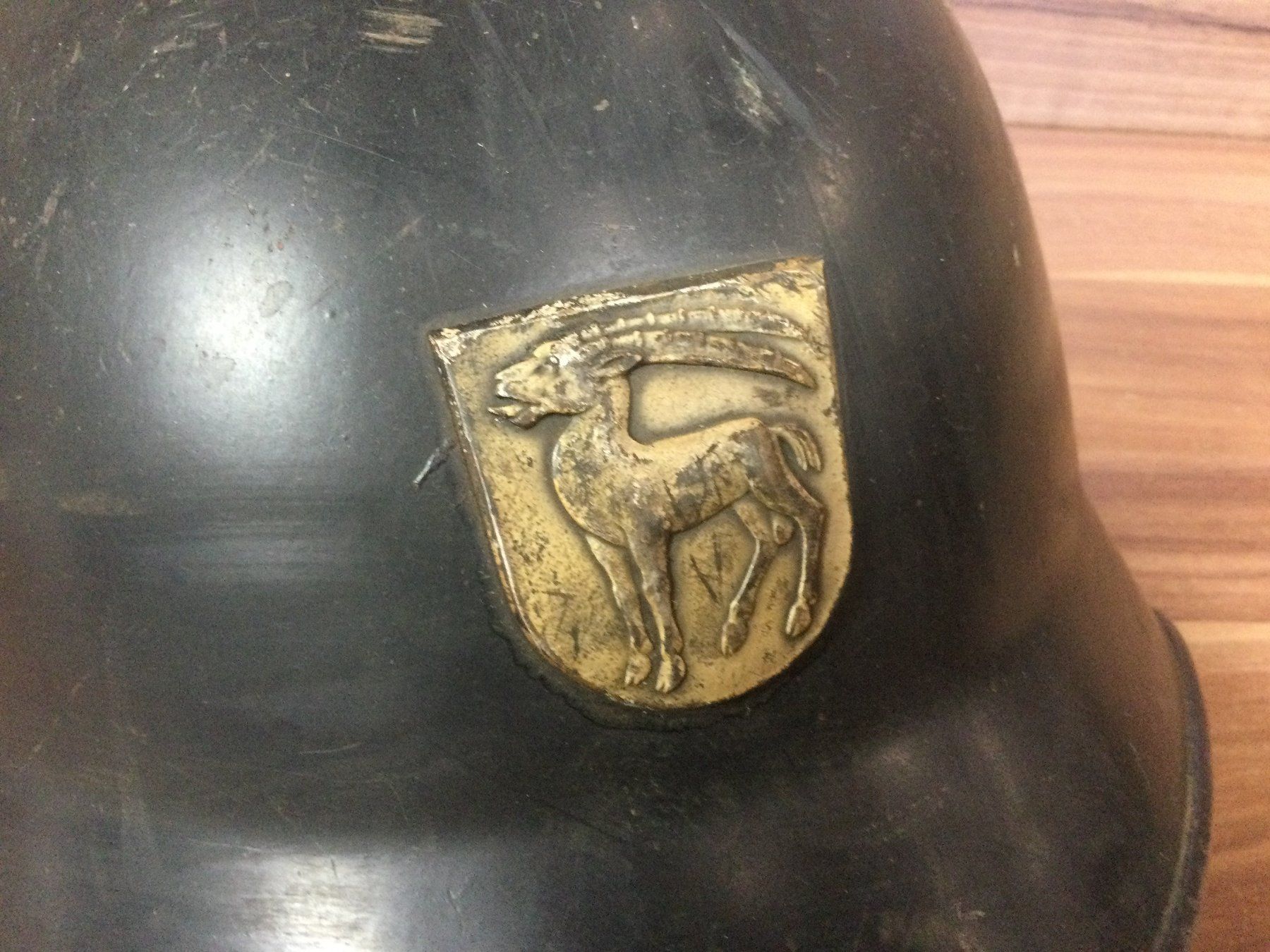 Schweizer Armee Armi bianche: Gebrauchter Hel für Töffli oder Sammler mit Steinbock Emblem – Usato da Wangen SZ venduto da kuriosum12 4
