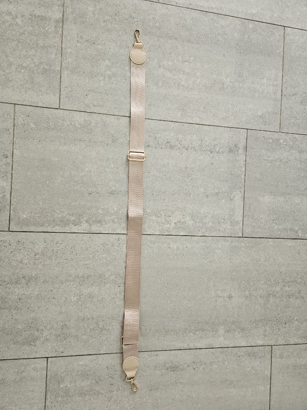 Sonstige Kleidung & Accessoires: Schulterriemen, Schultergurt, Strap, Taschengurt – Neu (gemäss Beschreibung) aus Wiesendangen von Sinhuk 3