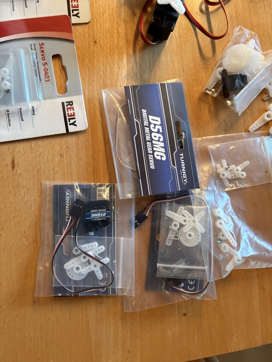Modellismo RC: Servo – Usato da Ziefen venduto da Yves0 2