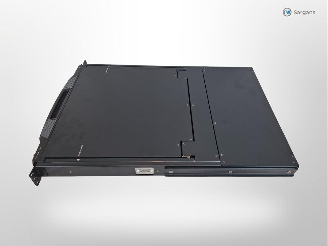 Console: ATEN CL1008M (CH) LCD KVM Switch – Usato da Sargans venduto da Restwert_Sargans 6