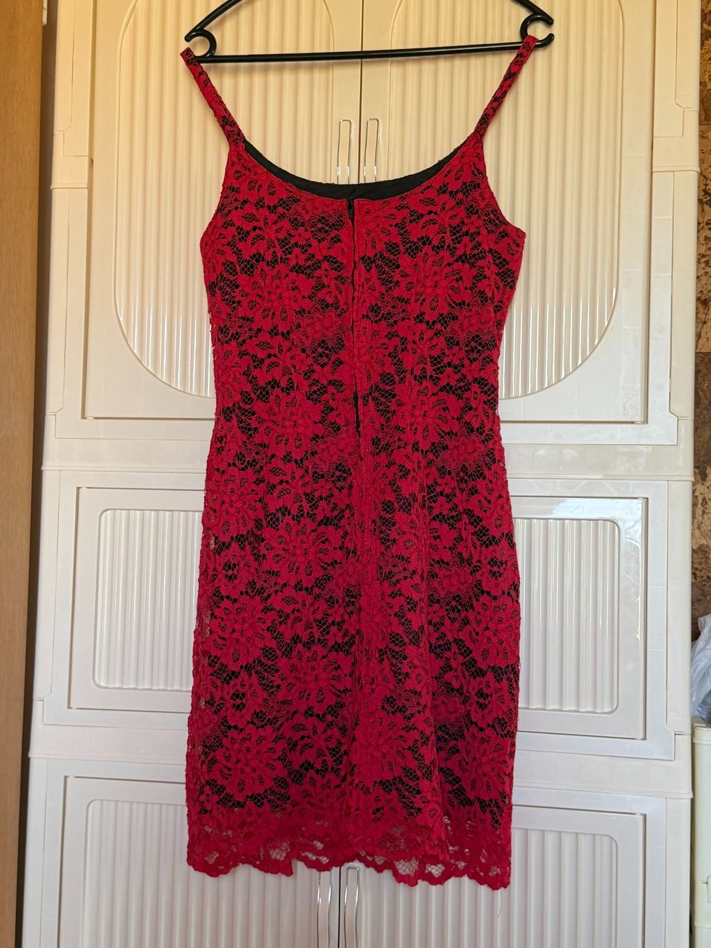 Kleider: Spitzenkleid rot schwarz Grösse 38 – Gebraucht aus Brunnenthal von Eco07 1