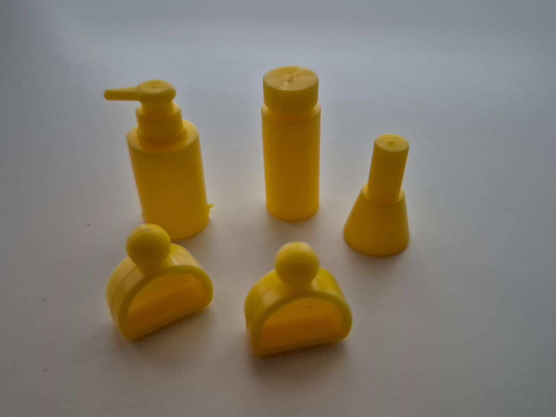 Bambole: Barbie Kosmetikflaschen-Set – Usato da Zürich venduto da pau_y8mv 1