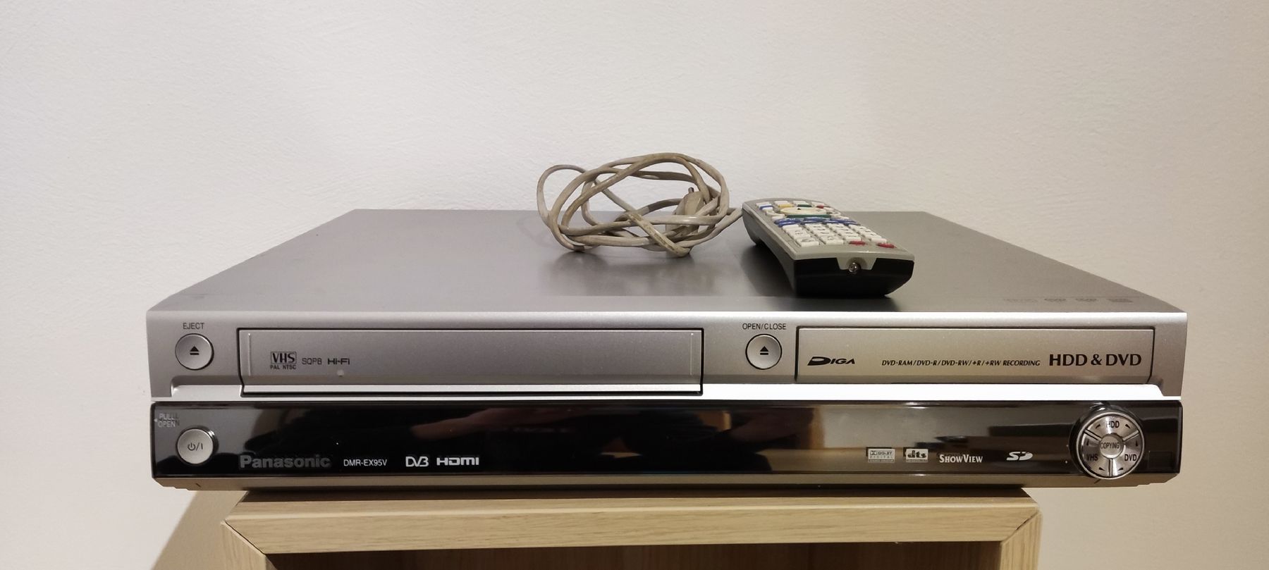 Panasonic Aufnahmegeräte: DMR-EX95V PANASONIC VHS HDD DVD Recorder  – Gebraucht aus Schongau von