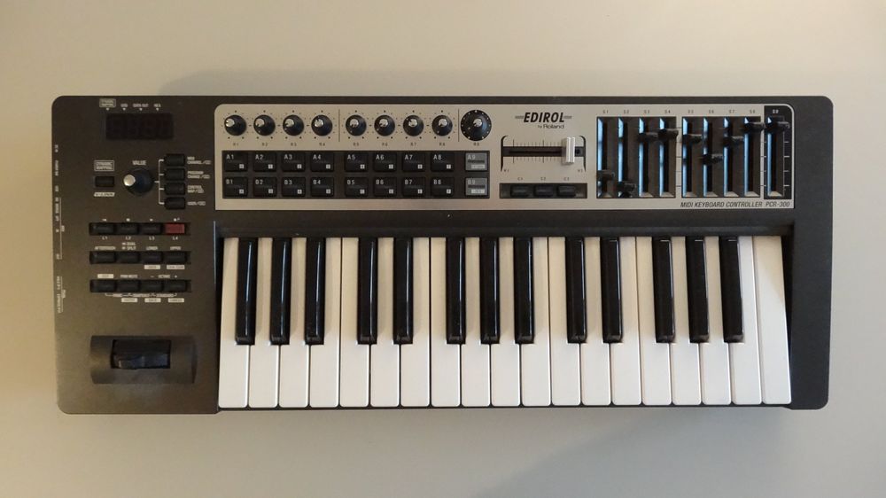 Edirol PCR300 by Roland MidiKeyboard Kaufen auf Ricardo
