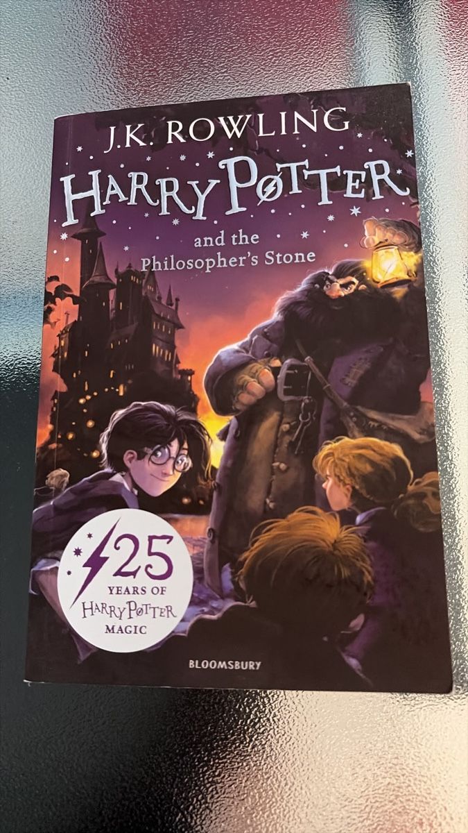 Bücher: Harry Potter Philosopher’s Stone 25 Years Englisch – Neu (gemäss Beschreibung) aus Weisslingen von lar_r9qr