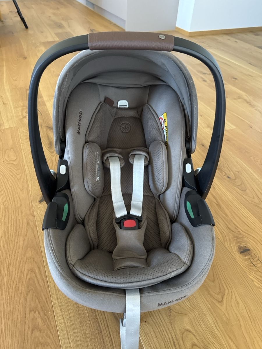 Maxi-Cosi Seggiolini per auto: Maxi-Cosi Pebble 360 beige Babyschale – Usato da Schocherswil venduto da ast_96fh 3