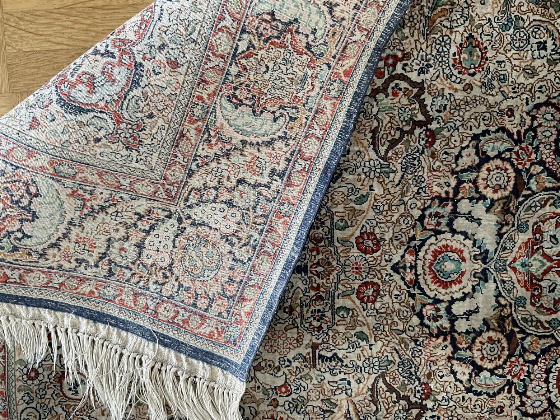 Teppiche: Hereke (chin.?) aus Seide – Gebraucht aus Moosseedorf von MarcPSahli 1