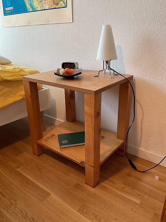Comodini: Tischli // Table de chevet // Bedside Table – Usato da Cologny venduto da els_tvj8