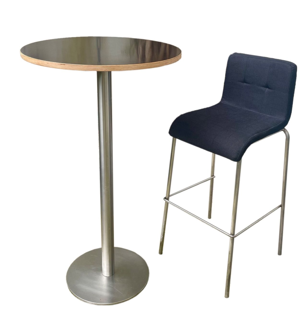 Set di tavolo e panche: Bartisch mit Barhocker – Usato da Meggen venduto da aki_q9k9