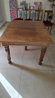 Tavolo in legno + 4 sedie