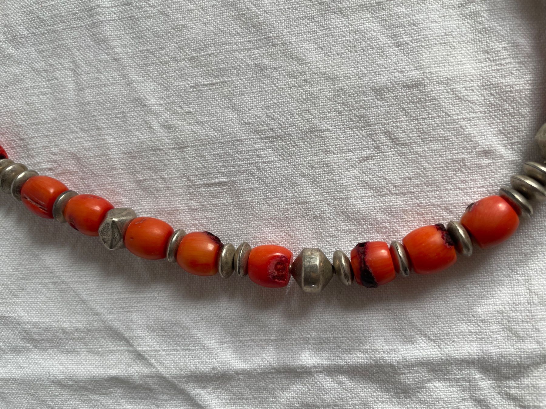Catenine: Kette mit Korallen- und Silberelementen – Usato da Köniz venduto da kupu-kupu 3