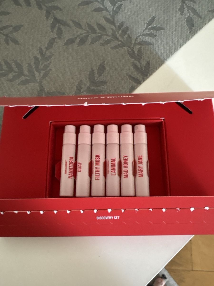 Profumi & Eau de Toilette: borntostandout dark& drunk discovery set – Usato da Zürich venduto da gug_5smd