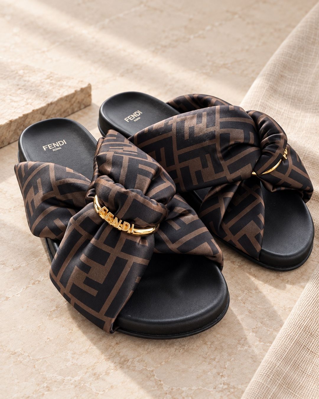 Fendi Scarpe da donna: Fendi Sandalen – Usato da Kilchberg ZH venduto da and_d6s2 1