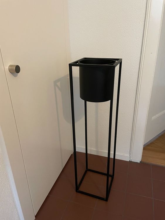 Grosser Pflanztopf aus Metall / Large metal planter Kaufen auf Ricardo