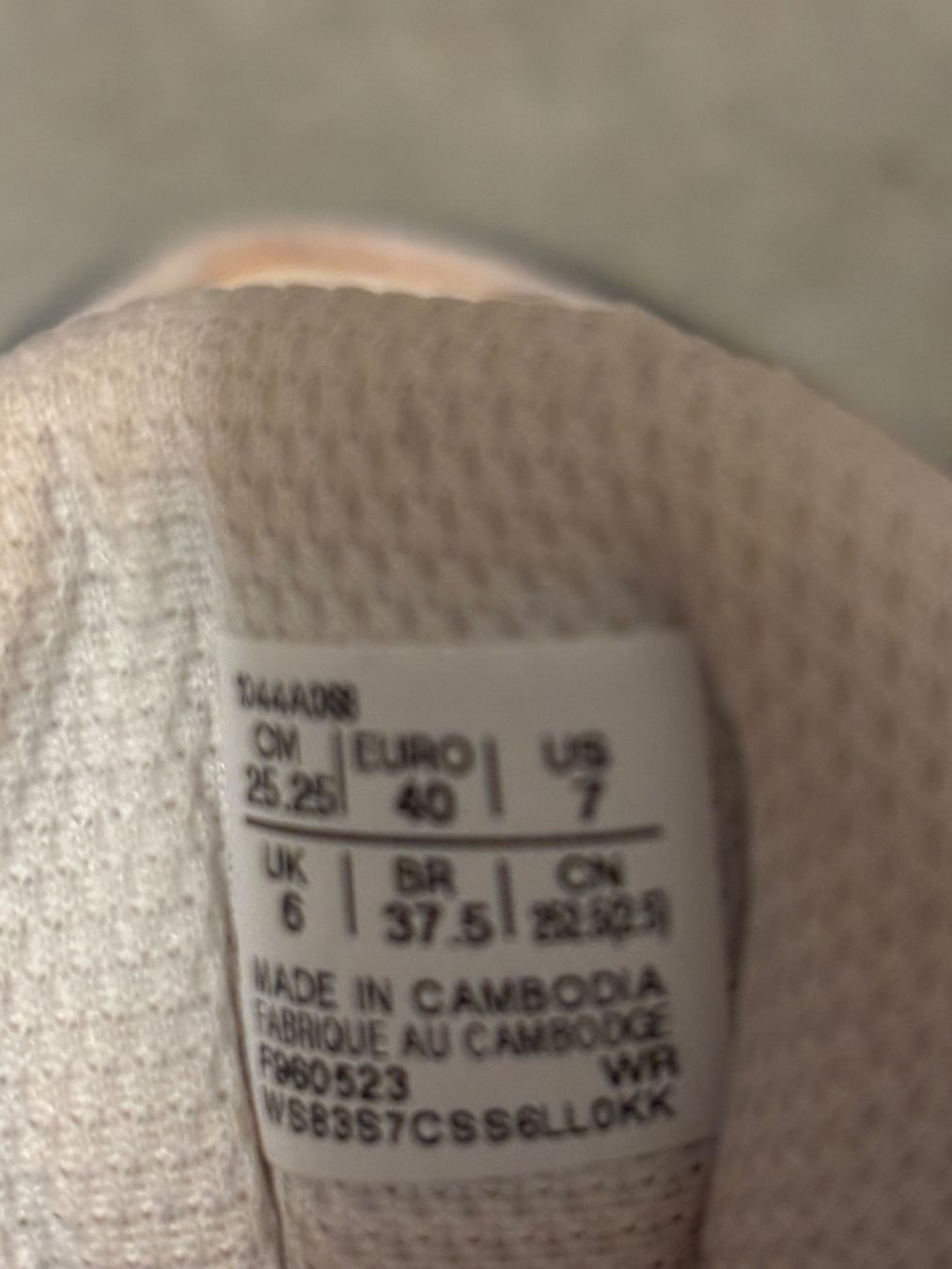 Asics Scarpe da uomo: Asics Tennisschuhe, Grösse 40 – Usato da Wohlen AG venduto da Michi761 6