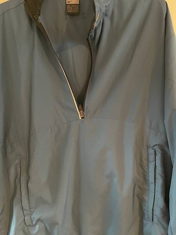 Canottiere & Pantaloni: Nike Jogging Trainingsoberteil blau Grösse L – Usato da Erlinsbach SO venduto da mattattack77 3