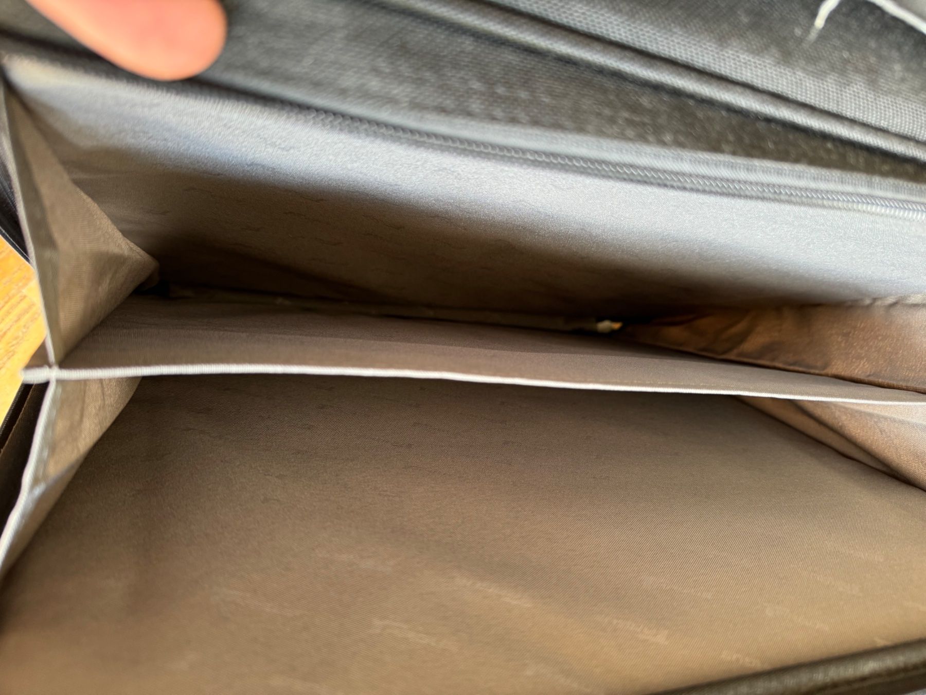 Targus Borse: Laptop Notebook Tasche Targus schwarz – Nuovo (secondo la descrizione) da Wettswil bei Zürich venduto da Trubarus 2