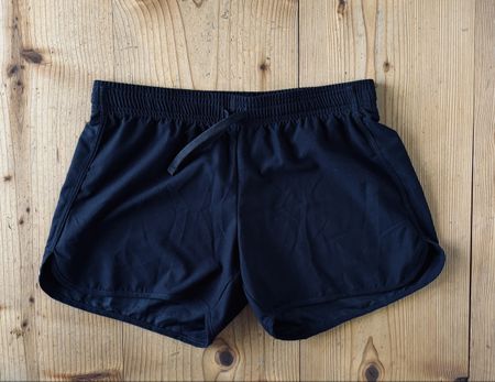 NEUF - Decathlon Short sport fille noir taille 12/13 ans