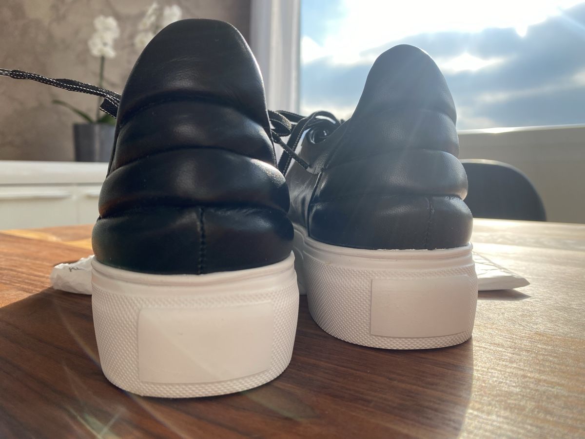Scarpe da donna: Sneakers Damen schwarz Gr5 – Usato da Muhen venduto da Sonnenerbse 2