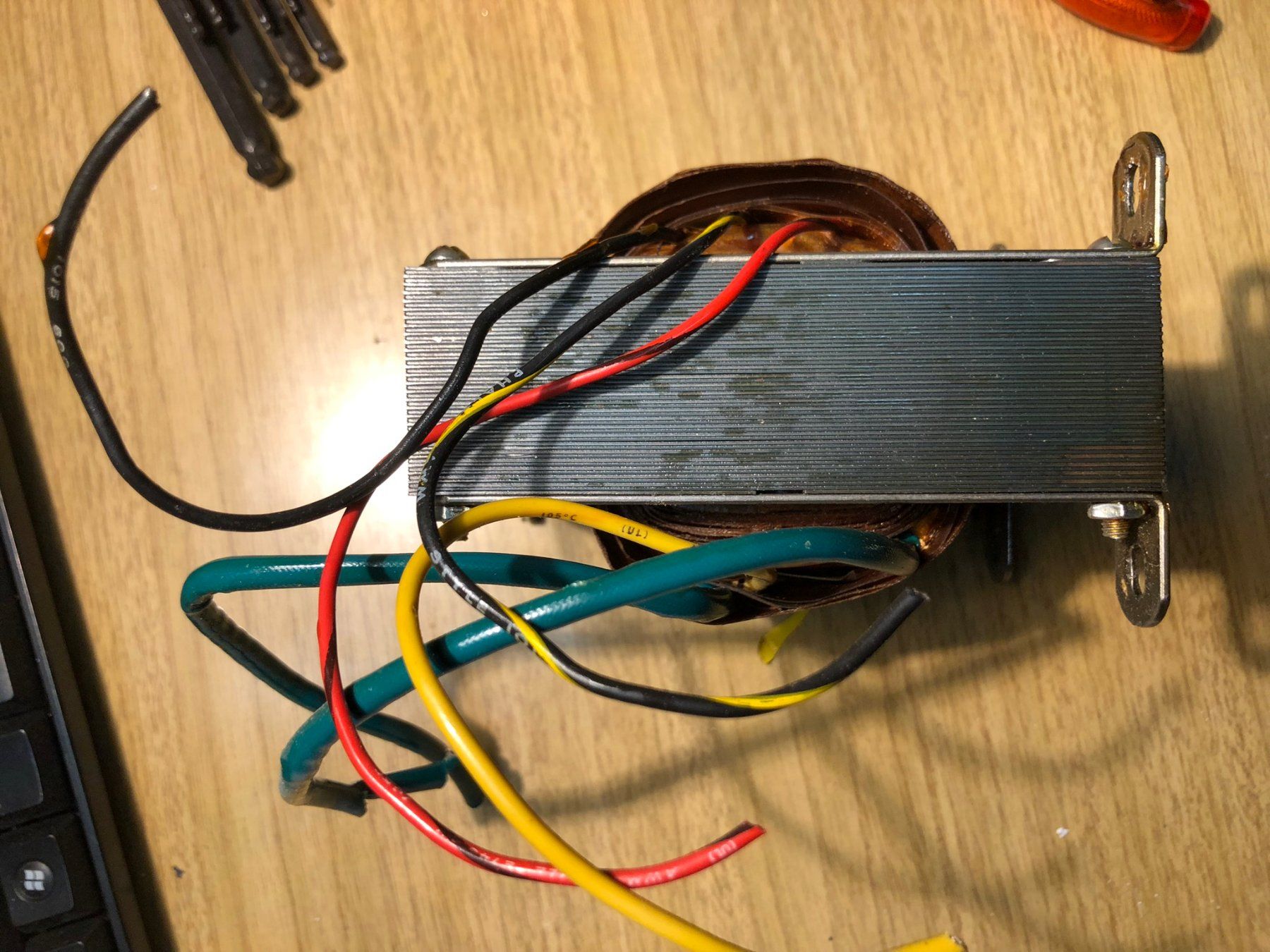 Componenti elettronici: Stancor Transformator Filament Trafo Röhren 110V -> 6,3V 20A – Usato da Hinterkappelen venduto da atomschnee 1
