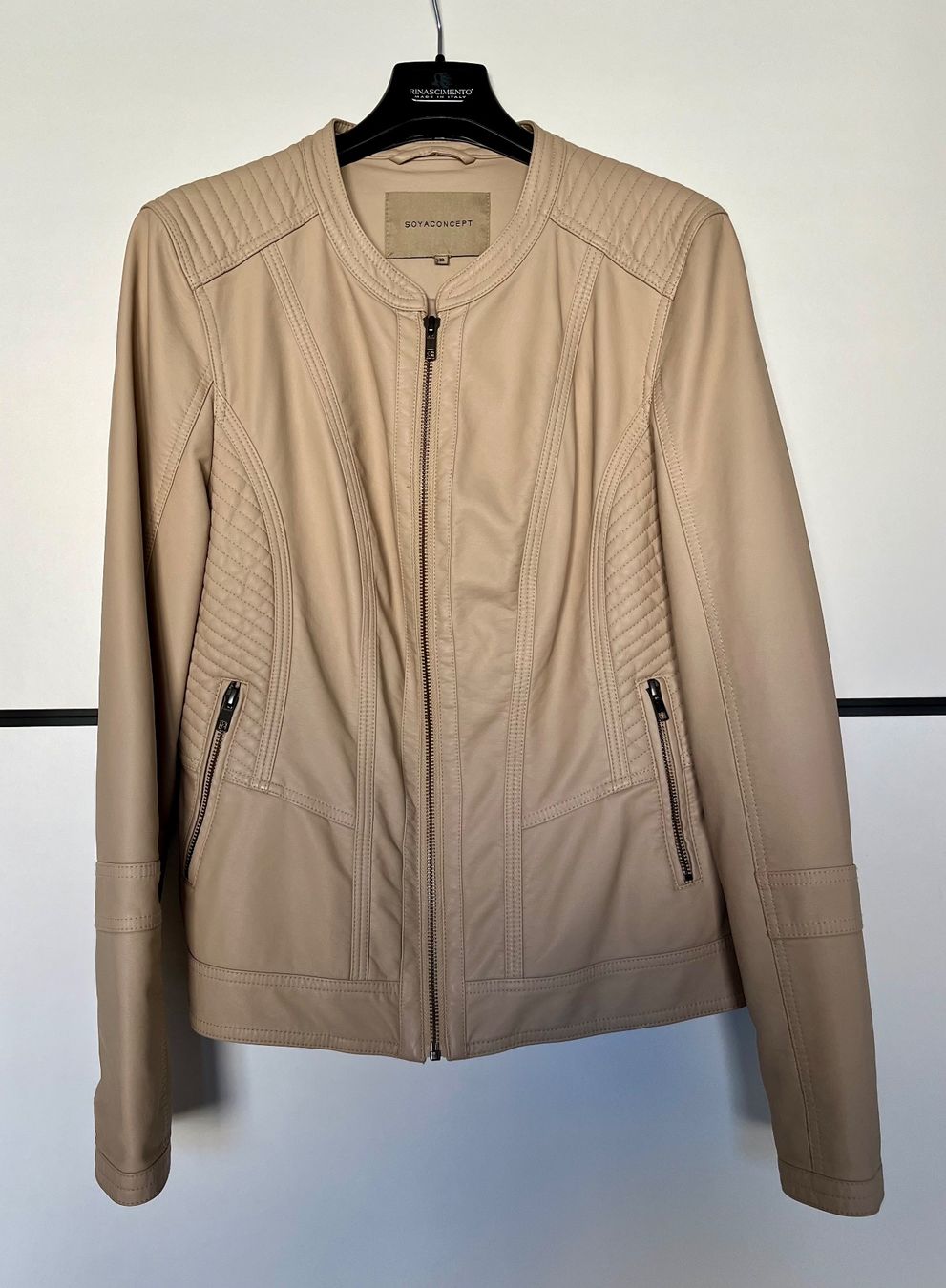 Giacche: Blouson beige Soya concept taille 38 – Nuovo (secondo la descrizione) da Le Crêt-p-Semsales venduto da staglione69