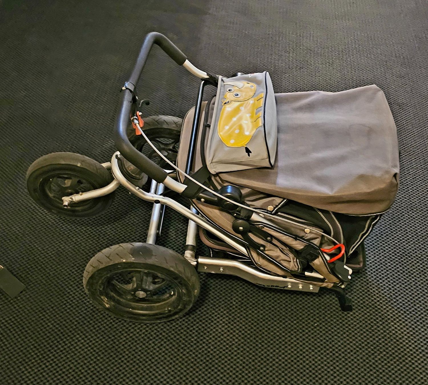 TFK Carrozzine: Kinderwagen TFK joggster twist – Usato da Adetswil venduto da Qspeed 3