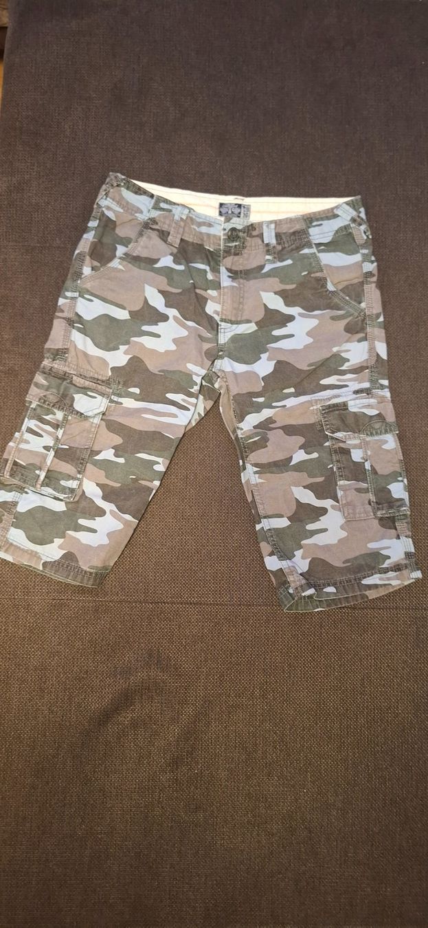 Pantaloni: Kurze Hose Gr. 170 – Usato da Muttenz venduto da Backer007