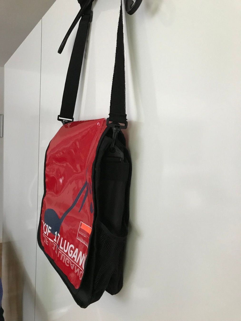 Borse: Umhängetasche / Laptop-Tasche – Nuovo e nell'imballaggio originale da Zug venduto da Cry71 1