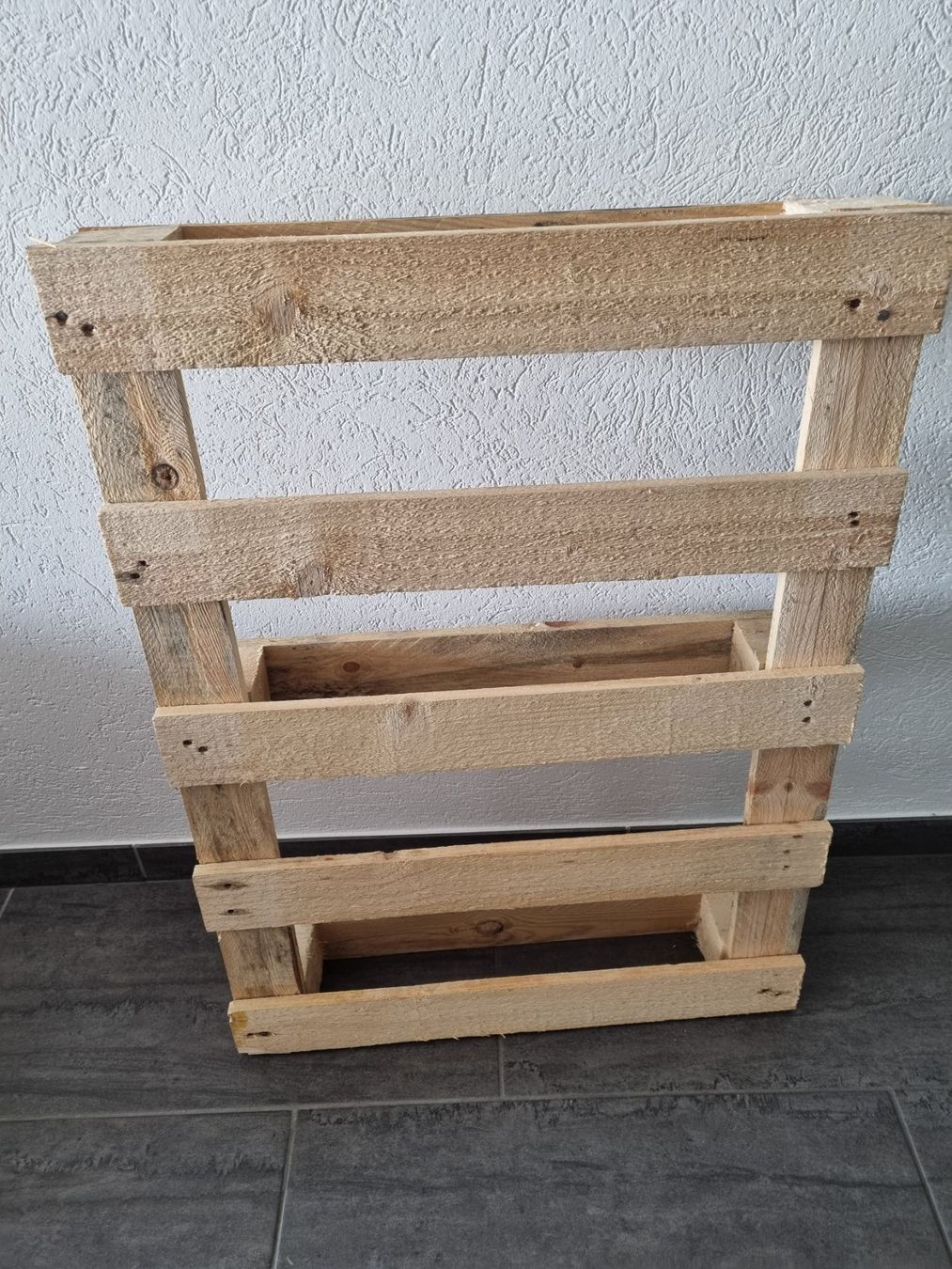 Paletten: Holzpalette 80x80cm – Gebraucht aus Wetzikon ZH von Tangoargentino