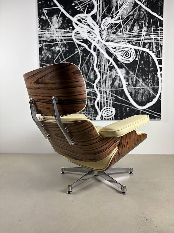 Poltrone: Lounge Chair mit Ottoman  Echtleder / Palisander – Nuovo e nell'imballaggio originale da Münchenstein venduto da AndreHaus 2