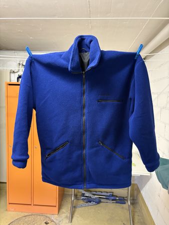 Warme Fleece Jacke von Strong, Grösse M, Top Zustand!