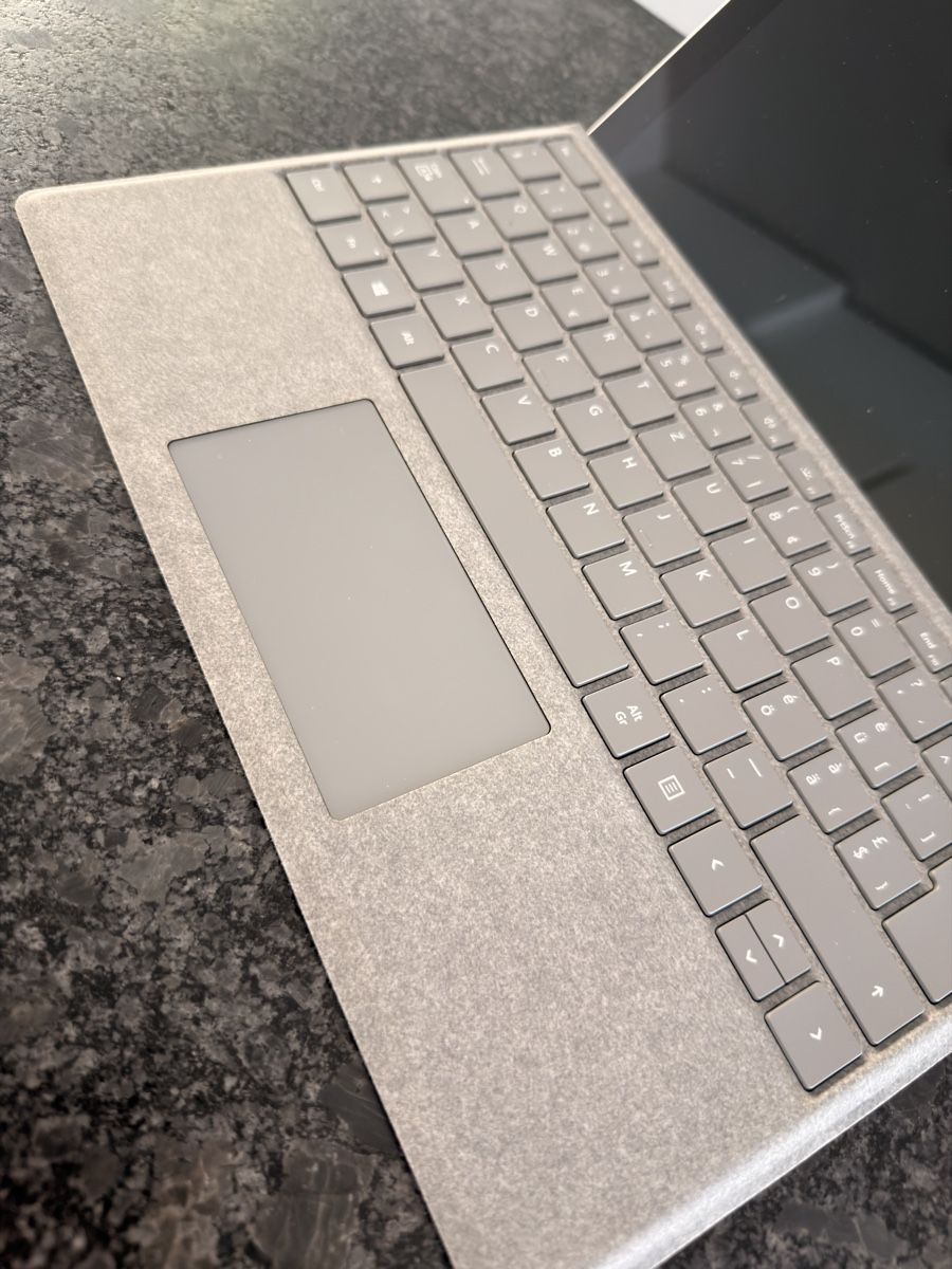 Microsoft Tablettes PC: Microsoft Surface Pro 6 – D'occasion à Pfäffikon SZ par NicMarKom 1