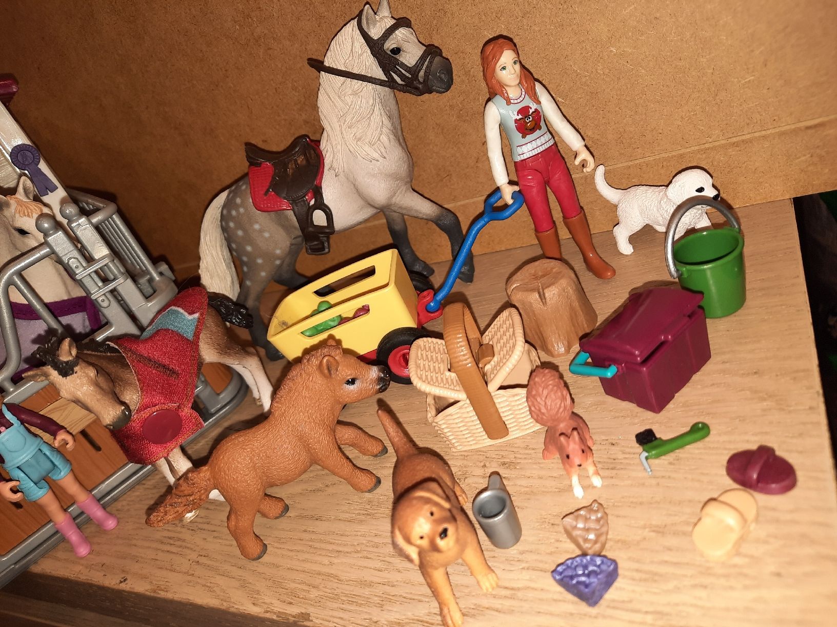 Schleich Spielzeuge: Scuderia Schleich circa 30 pezzi – Gebraucht aus Biasca von Old_6blh 2
