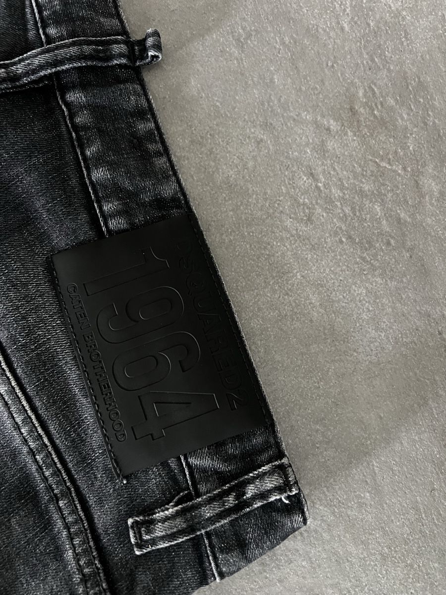 Dsquared2 Jeans: Dsquared2 jeans uomo 50 – D'occasion à Mendrisio par fly_9wzx 6
