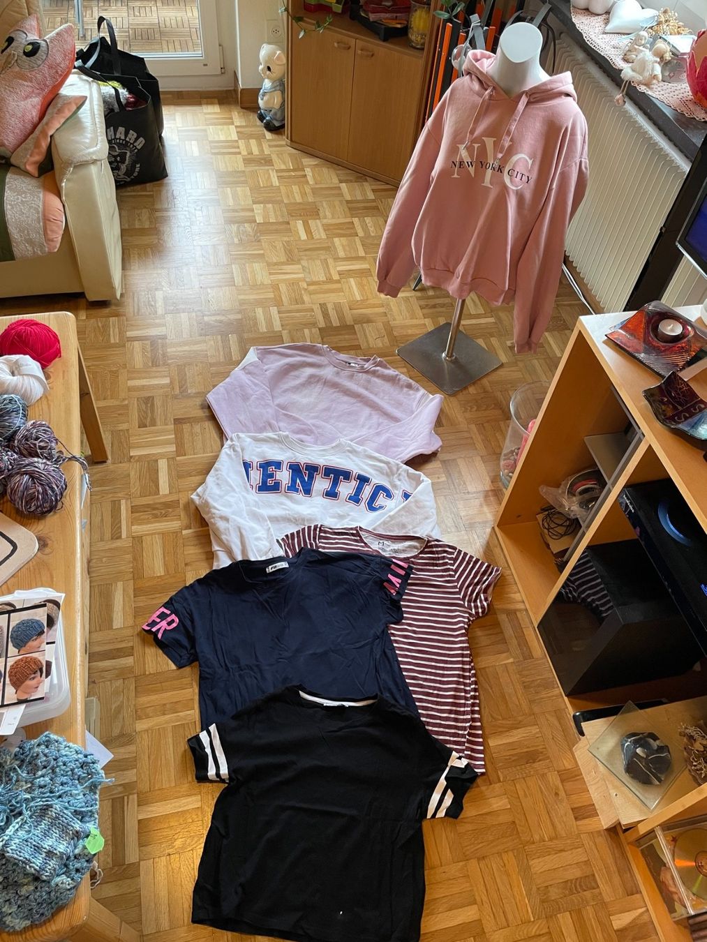 Lotti & Set di vestiti: Kleiderpaket – Usato da Balsthal venduto da dasesaro 1