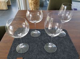 2 Burgunder und 2 Shiraz Gläser