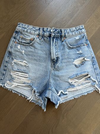 Coole Jeans Short von Stradivarius