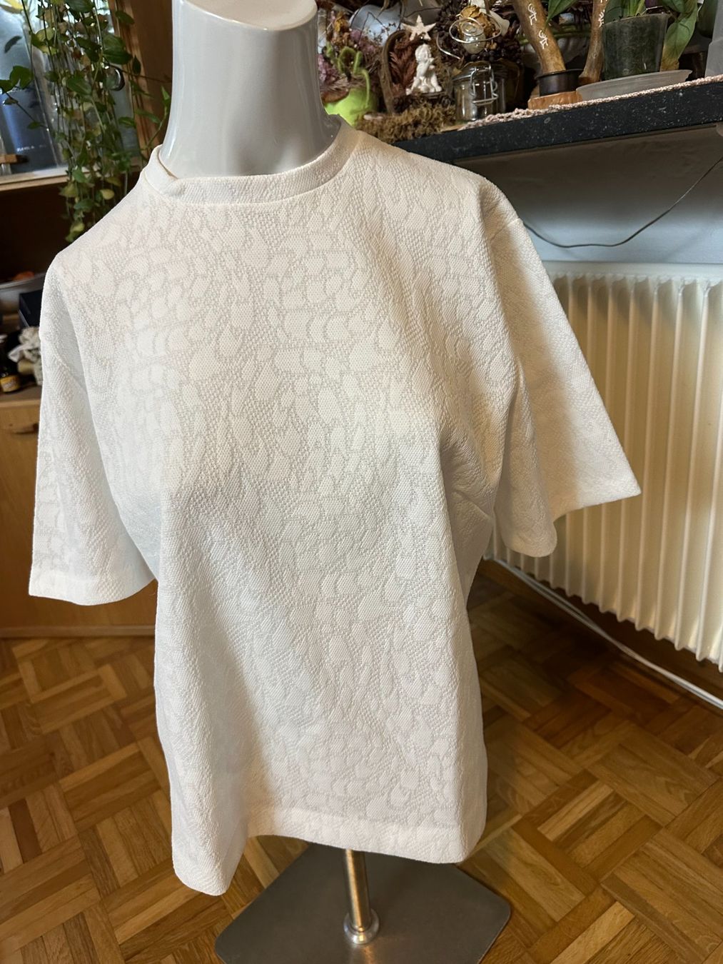 T-Shirts: Shirt – Neu und originalverpackt aus Balsthal von dasesaro