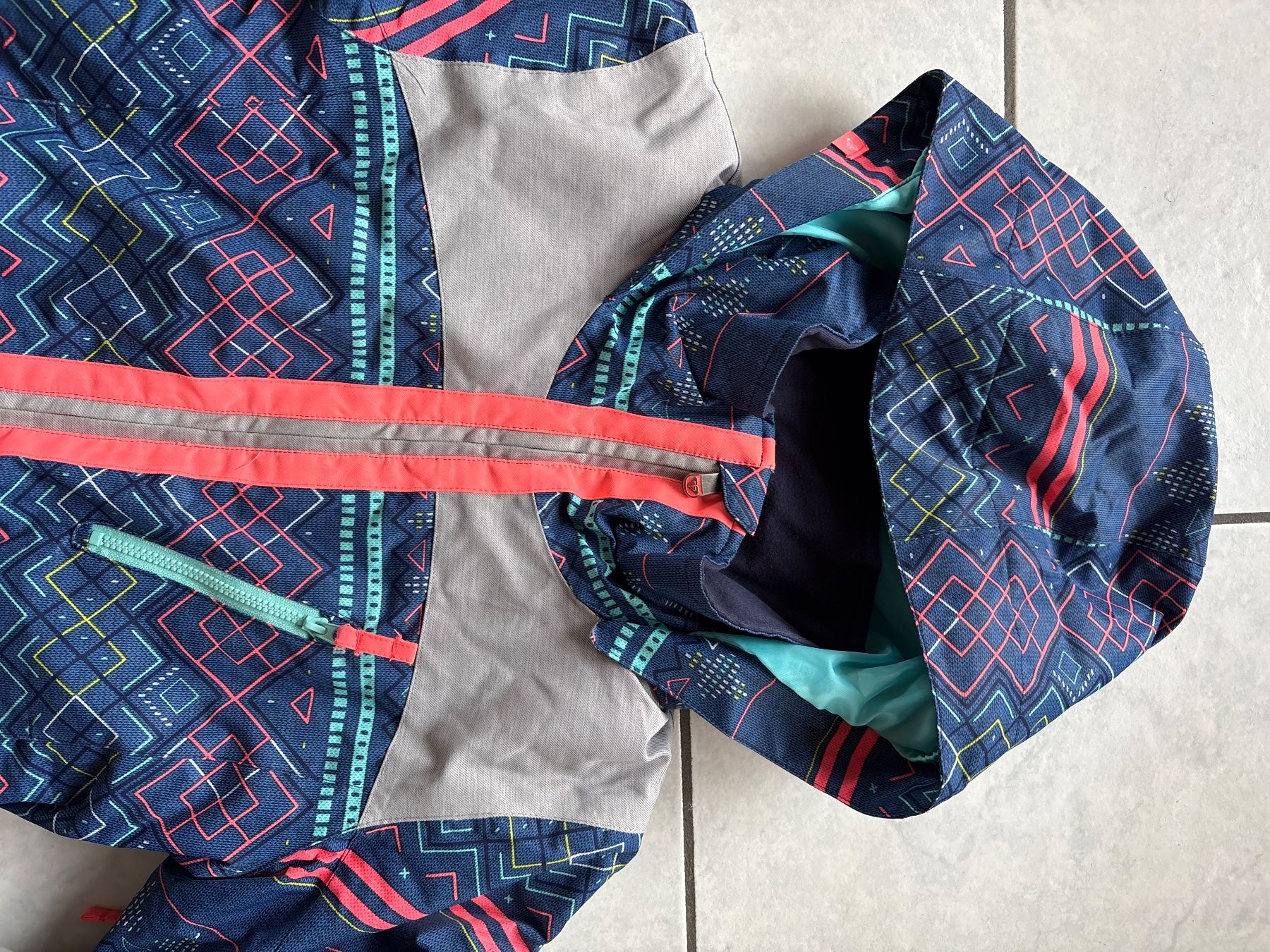 Roxy Tute: Roxy Winter-Onesie Mädchen Grösse 146/152 – Usato da Nottwil venduto da wasserlufterde 1